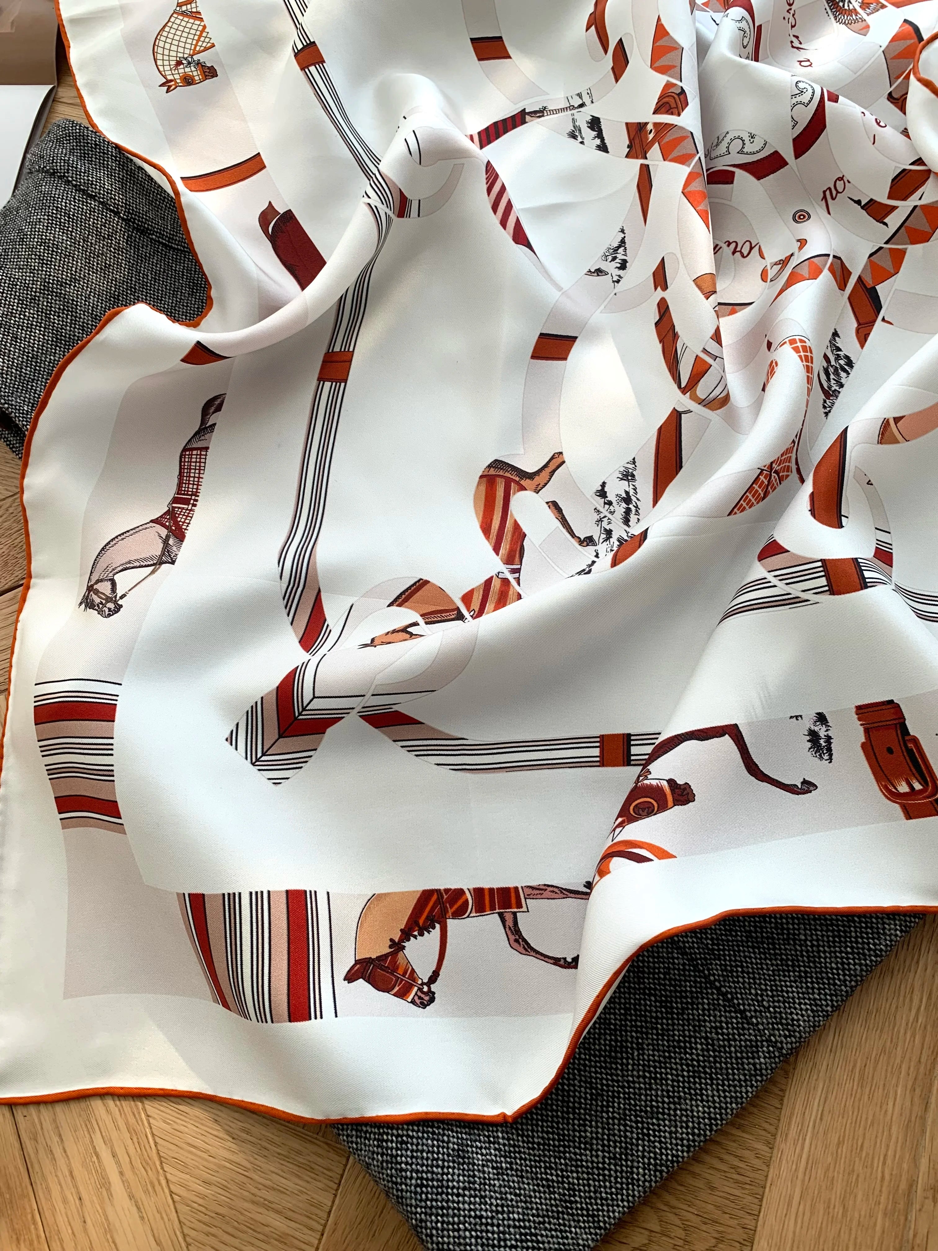 Silk Scarf for Women in Luxury Design Style - Fashionable Sunscreen Headscarf with 18mm Thickness - Genuine Silk Decorated Shawl