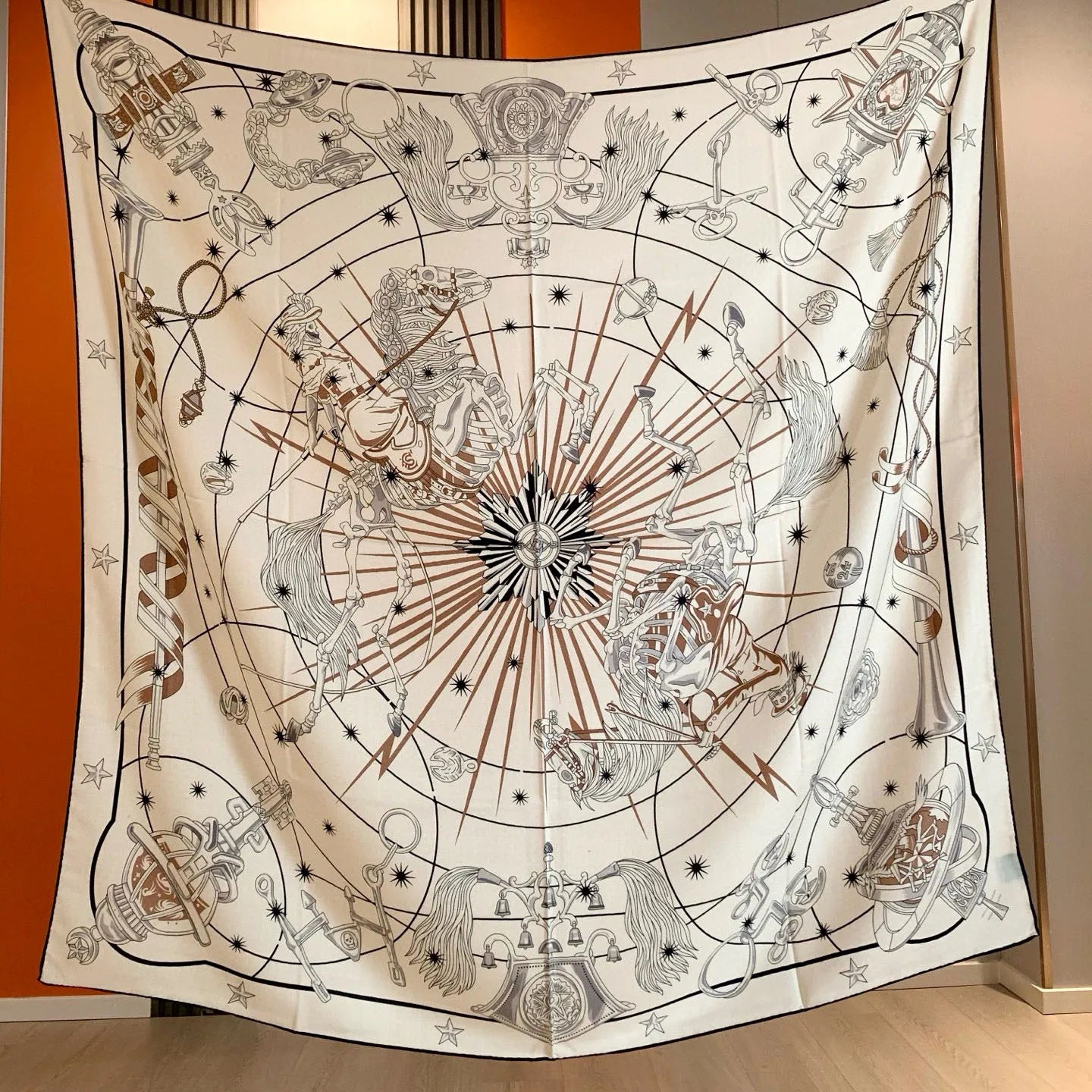 Luxurious design new silk and wool scarf for women, fashionable and warm, large shawl, square scarf, headscarf, 135x135cm