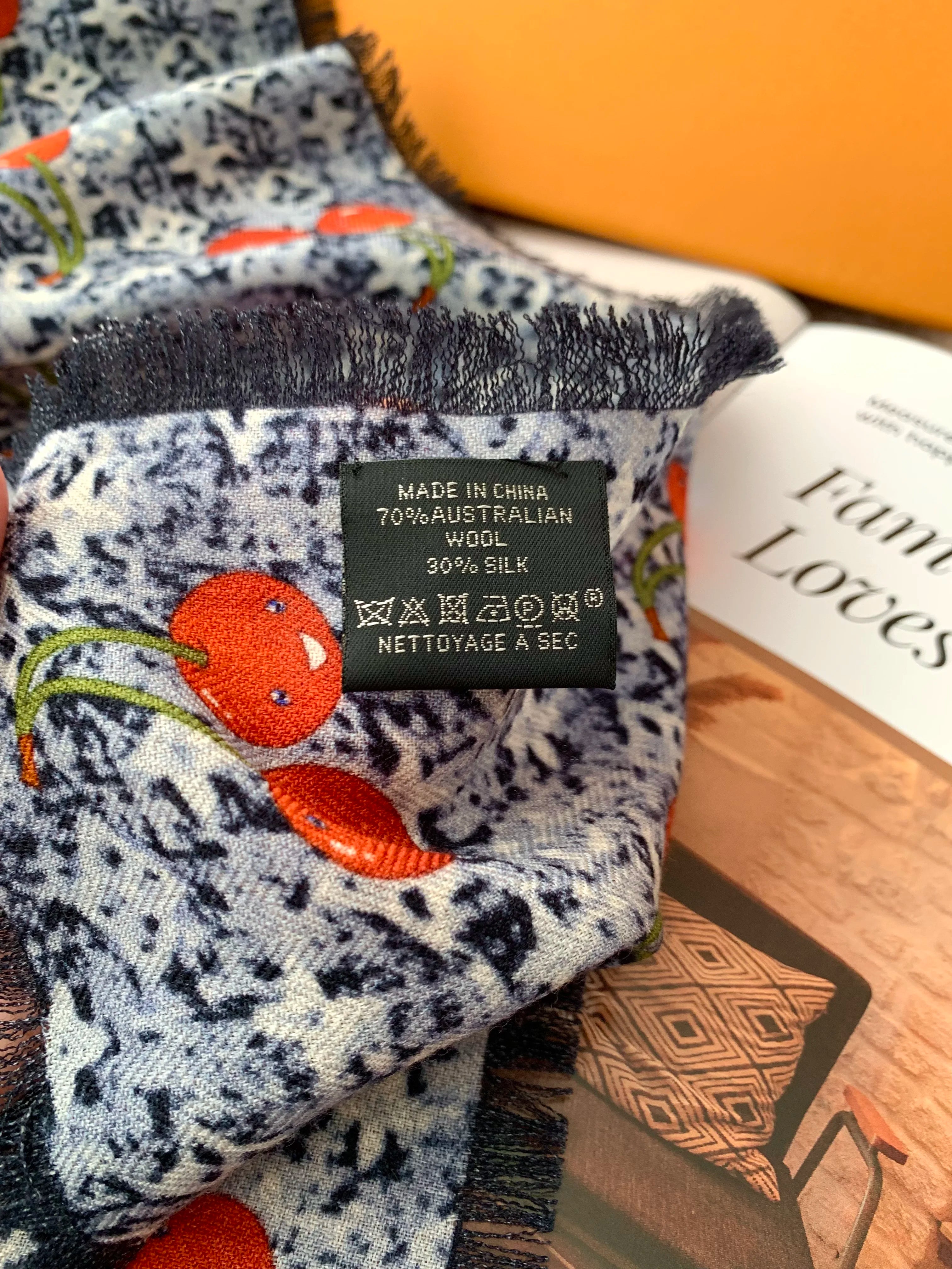 New autumn and winter styles: 70% wool and 30% silk scarf, retro cherry print, fashionable shawl, scarf, women's warm decoration