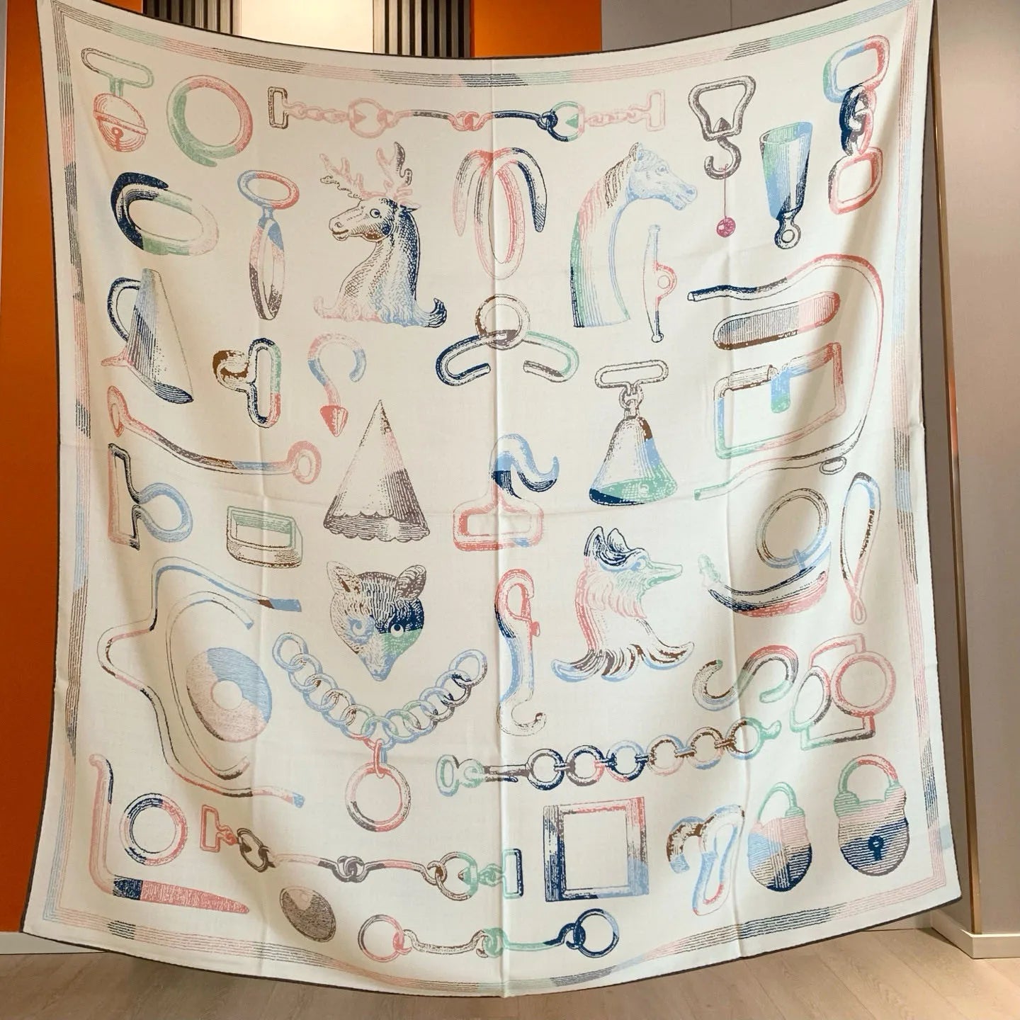 High-end 70% wool 30% mulberry silk scarf for women, handcrafted with rolled edges, a warm large shawl or scarf135*135 cm