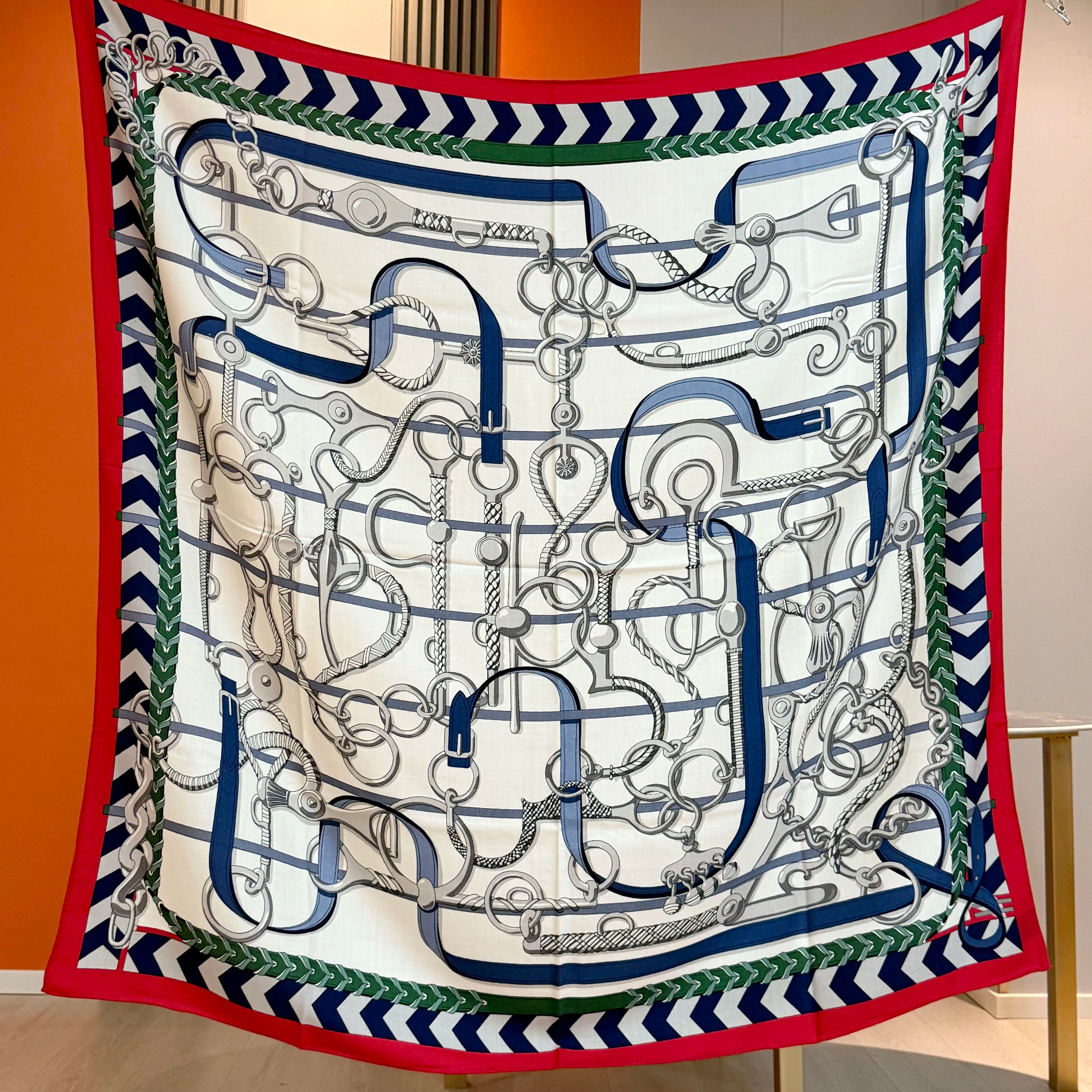 Horse gear pattern, 70% wool, 30% silk, women's scarf in the same color on both sides warm autumn and winter shawl and headscarf