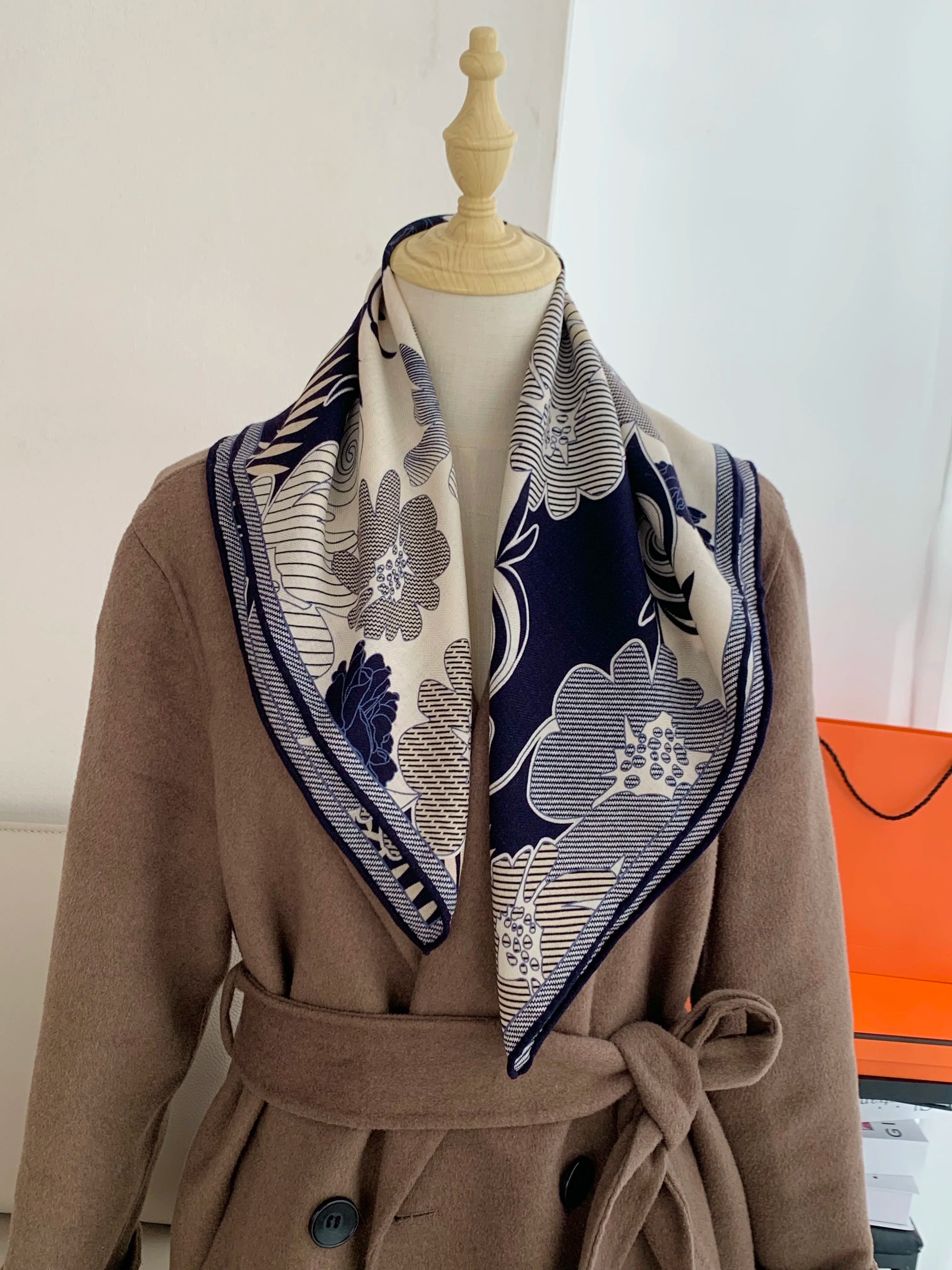 Luxurious design silk and wool scarf for women in floral style, square shape, warm-keeping neckband shawl, 65*65 cm