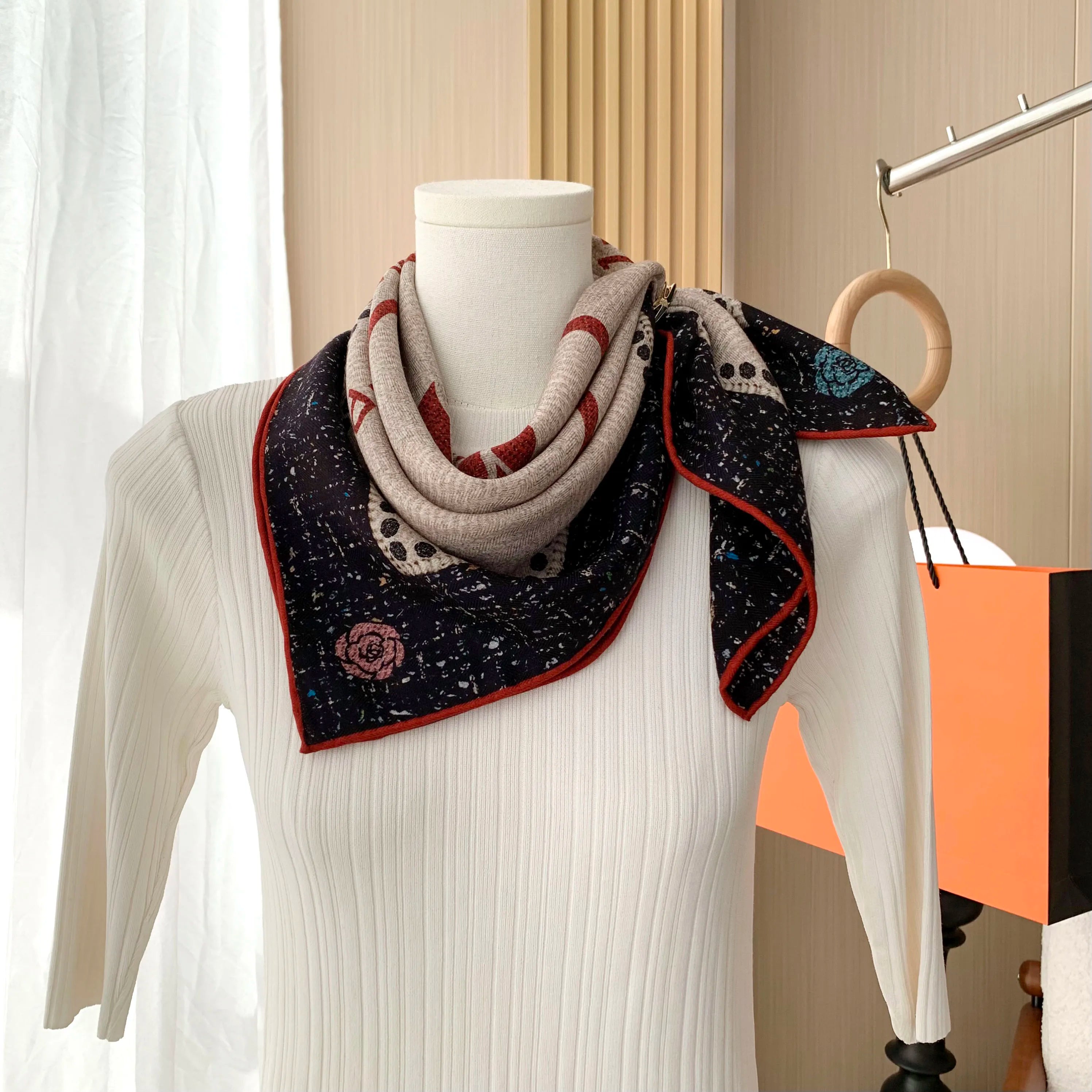 High-quality 70% wool 30% silk scarf, fashionable spring decorative shawl, warm headscarf, square scarf