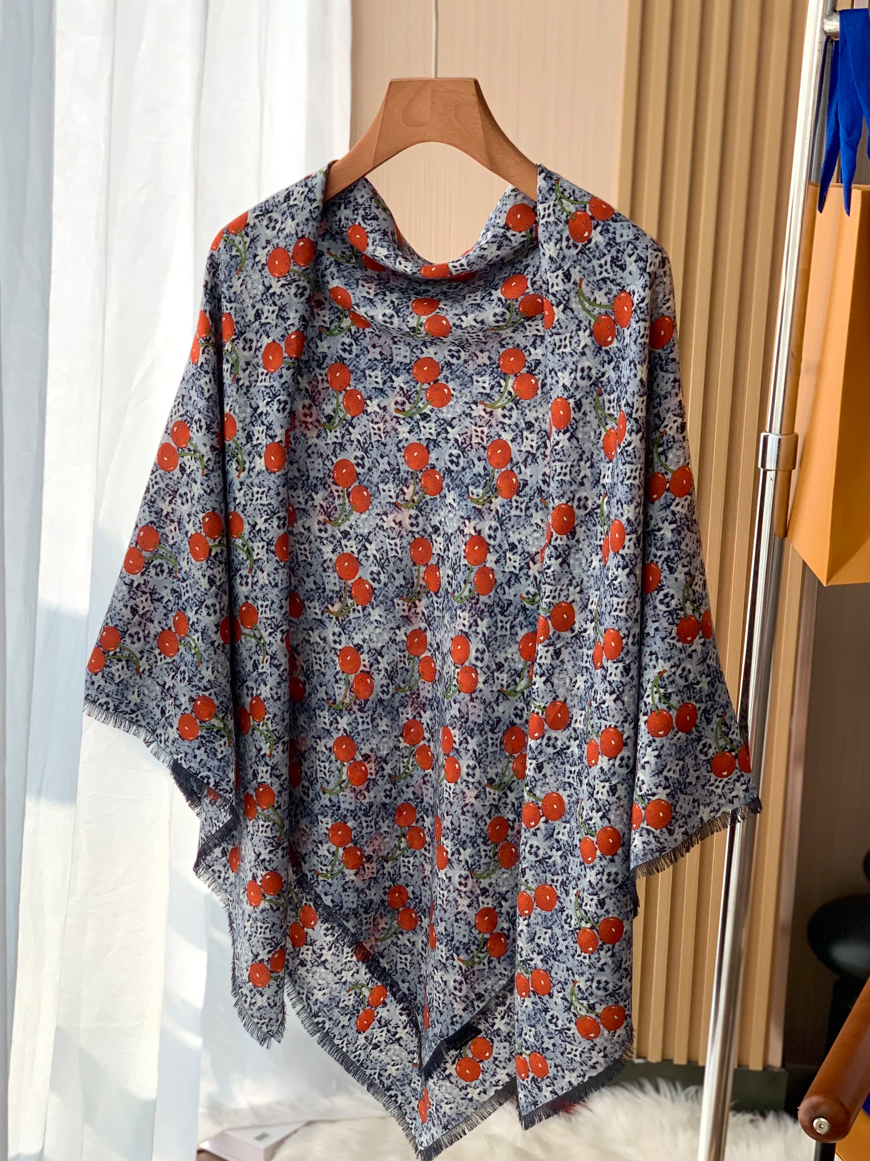 New autumn and winter styles: 70% wool and 30% silk scarf, retro cherry print, fashionable shawl, scarf, women's warm decoration