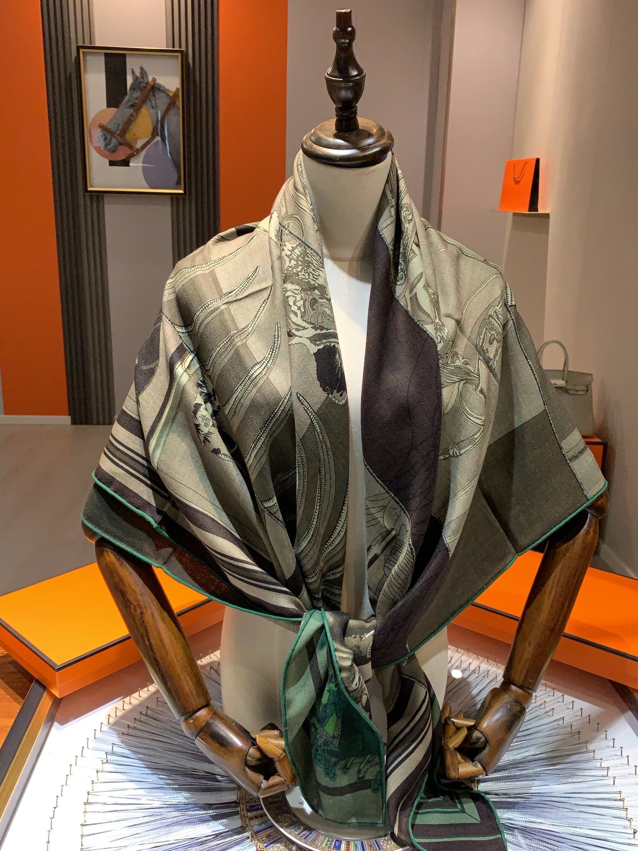 High-end double-sided differently colored wool and silk scarf for women, 135*135cm, fashionable and warm large shawl, scarf